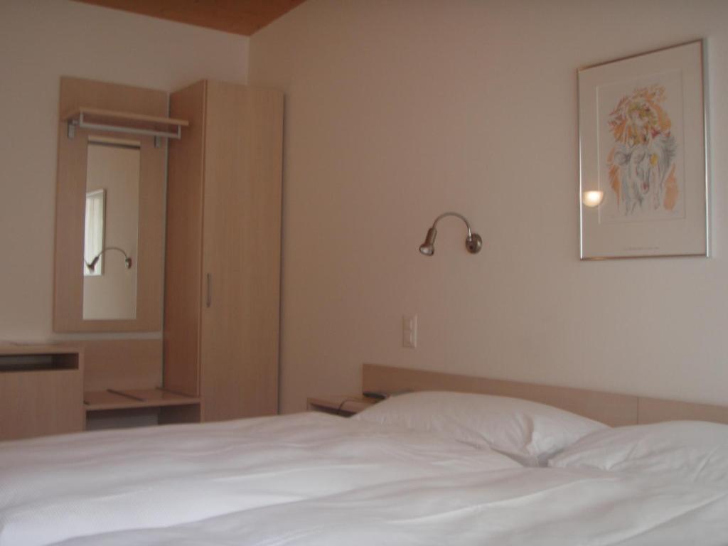 Weisses Roessli Swiss Quality Hotel Brunnen Room photo